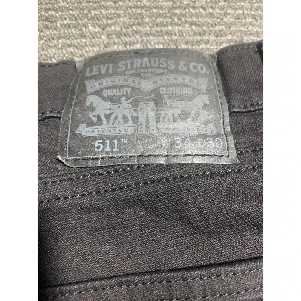 Levis this pair
